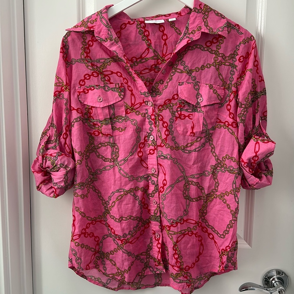 New York & Company Pink Chain Print Button Down Shirt Size L